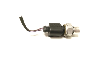 Volkswagen Passat B8 (2014–2023) A/C condenser sensor 5Q0959126A - 2