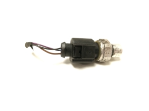 Volkswagen Passat B8 (2014–2023) A/C condenser sensor 5Q0959126A - 4