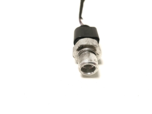 Volkswagen Passat B8 (2014–2023) A/C condenser sensor 5Q0959126A - 5