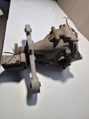 Mitsubishi Pajero IV (2006–2026) Rear differential and its parts 3501A381 - 2