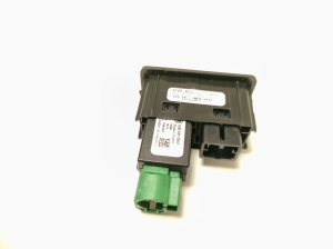 Volkswagen Passat B8 (2014–2023) USB-pesa 5G0035222E - 3