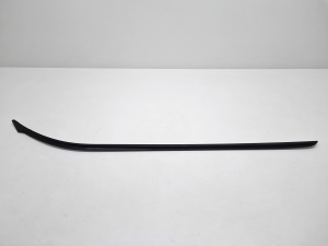 Ford C-MAX (2010–2026) Windshield pillar outer molding AM51R03194 - 3