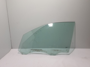   Fenster Scheibe Tür vorne  - 7P5845021B 