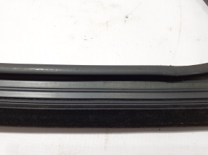 Porsche Cayenne (2010–2017) Front door rubber seal 95853143100 - 3