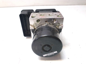VOLVO XC70 (2007–2016) ABS unit 30681619 - 3