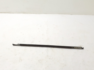 Porsche Cayenne (2010–2017) Rear side door outer window molding 7P0839475G - 2