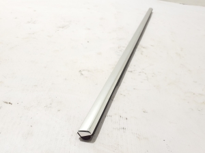 Porsche Cayenne (2010–2017) Rear side door outer window molding 7P0839475G - 4