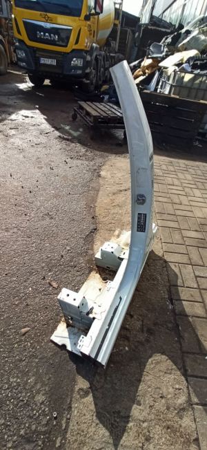 VOLVO XC40 (2017–2026) Center pillar 32310034 - 3