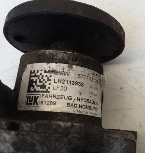 BMW 5 SERIES E60 (2003–2010) Servopumpe 677732101 - 2