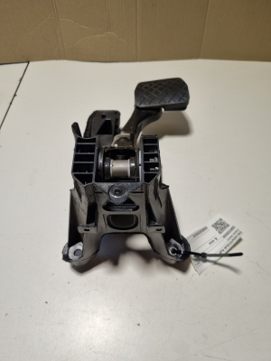 Volkswagen Jetta VII (2021–2026) Piduripedaal 5QM723058M - 2