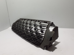 Dacia Duster (2017–2024) Front bumper lower grille - 4