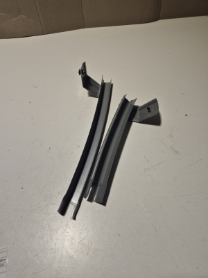 Dacia Spring (2021–2026) Front door glass slide - 3