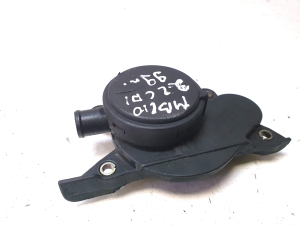 Mercedes Benz C-Class 203 (2000–2007) Breather A6110160334 - 5
