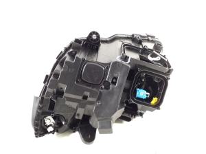 Mercedes Benz C-Class 205 (2014–2021) Scheinwerfer vorne A2059063204 - 11