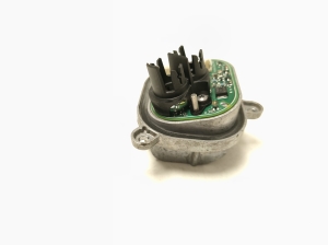 AUDI A4 B9 (2015–2026) Ksenoontulede juhtplokk 1305715396 - 4