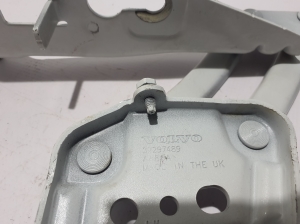 VOLVO C 40 I (2022–2026) Hood hinge 32297489 - 4