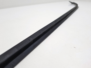 Ford C-MAX (2010–2026) Windshield pillar outer molding AM51R03195 - 3