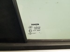 TOYOTA Corola Verso R1 (2004–2009) Esiuksed ja nende osad - 2