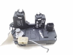 Rear side door lock - 13157758