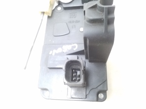 Opel Vectra C (2002–2008) Rear side door lock 13157758 - 2