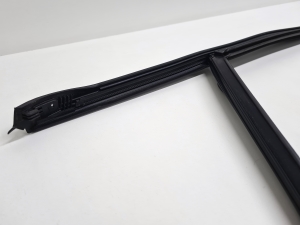 Volkswagen ID 7 E (2024–2026) Front door rubber seal 14A837440 - 2