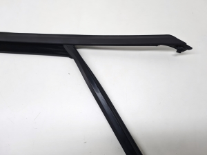 Volkswagen ID 7 E (2024–2026) Front door rubber seal 14A837440 - 3