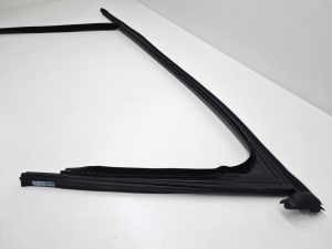 Volkswagen ID 7 E (2024–2026) Front door rubber seal 14A837440 - 9