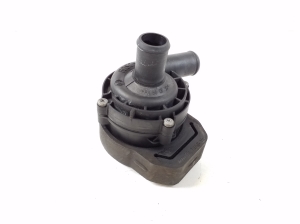 Mercedes Benz SLK-Class 171 (2004–2011) Auxiliary water pump - 2