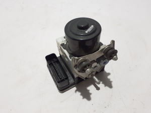 Porsche Cayenne (2010–2017) ABS unit 7P0614517P - 3