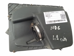 Opel Zafira B (2005–2014) Air filter housing 55557127 - 2
