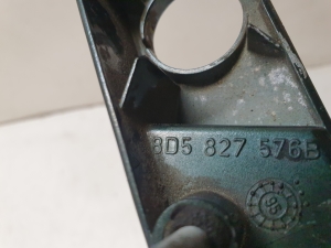 AUDI A4 B5 (1994–2001) Numbrimärgi valgustuse korpus 8D5827576B - 2