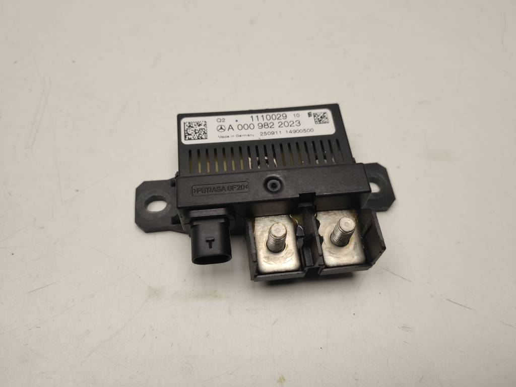 Mercedes Benz ML-Class 166 (2011–2015) Relais A0009822023 Mercedes Benz ML-Class 166 (2011–2015) Relais A0009822023