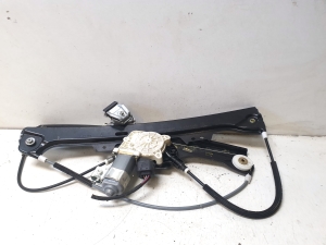 BMW 5 SERIES E60 (2003–2010) Priekšējo durvju logu pacēlājs 7034351S - 4