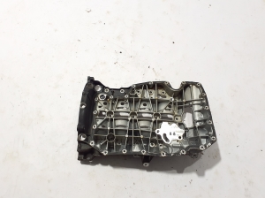 Entretoise entre bloc moteur et carter d’huile - 06R103603