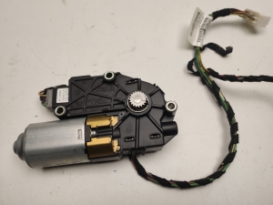 Mercedes Benz ML-Class 166 (2011–2015) Schiebedachmotor A1669069600 - 2