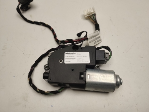 Schiebedachmotor - A1669069600