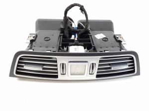 Mercedes Benz E-Class W207 (2009–2017) Dashboard air vent grilles A2078300000 - 2
