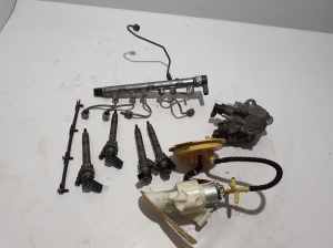 BMW 5 SERIES F11 (2010–2017) Kütusepump ja selle osad 7810702 - 3