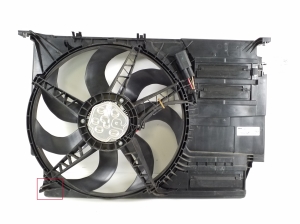 BMW X1 F48 (2015–2022) Dzesēšanas ventilators un tā daļas 7617609 - 4
