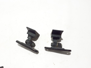  Front door top hinge  - 7259592 