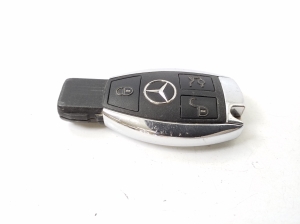 Mercedes Benz E-Class W207 (2009–2017) Süütevõti A2319054300 - 2