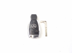 Mercedes Benz E-Class W207 (2009–2017) Süütevõti A2319054300 - 4