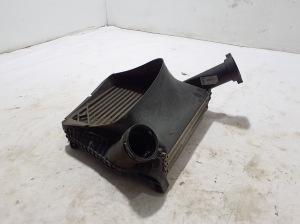 Volkswagen Touareg II (2010–2018) Vahejahuti radiaator ja selle osad 7L6145803D - 3