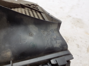 Volkswagen Touareg II (2010–2018) Vahejahuti radiaator ja selle osad 7L6145803D - 4
