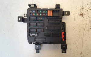 Saab 9-3 (2002–2014) Kaitsmekarp salongis 519160204 - 2
