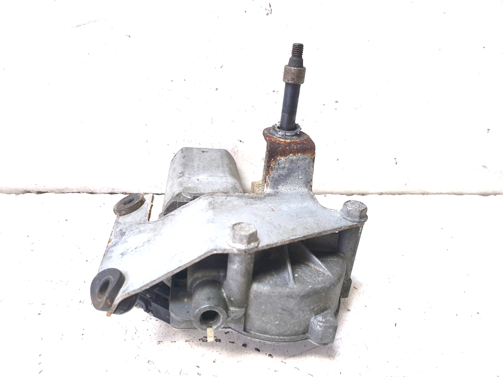Opel Vectra B (1995–2002) Heckwischermotor 90584597 Opel Vectra B (1995–2002) Heckwischermotor 90584597