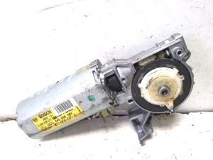 Volkswagen Golf IV (1997–2003) Schiebedachmotor 8D0959591C - 5