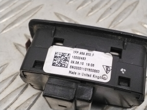 Porsche Cayenne (2010–2017) Trunk lid close switch 7PP959832F - 2