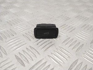 Schalter Heckklappe schließen - 7PP959832F