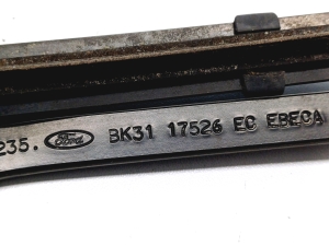 Ford Transit (2012–2026) Bras d’essuie-glace avant BK3117526EC - 2